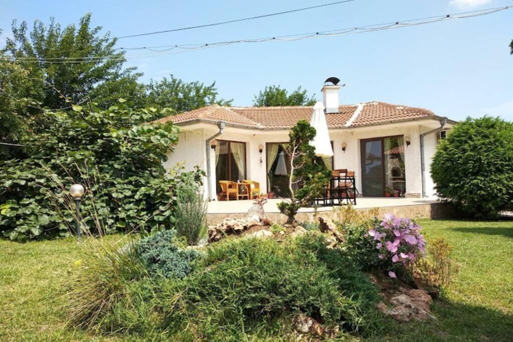 Guesthouse Oasis-שבלה מראה חיצוני תמונה
