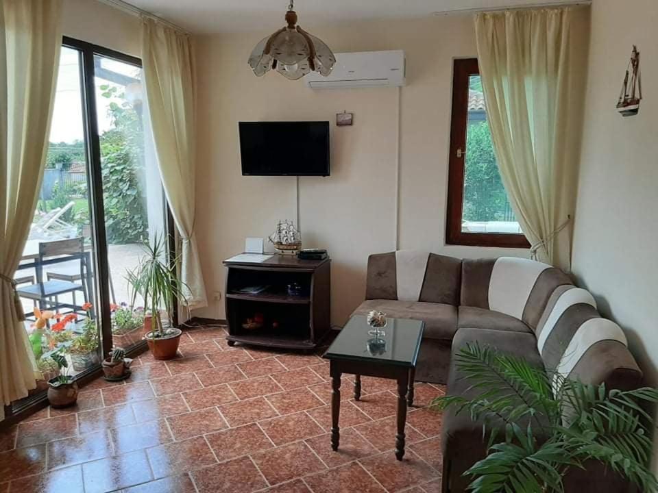 Guesthouse Oasis-שבלה מראה חיצוני תמונה